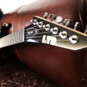 ESP LTD MH-10 Anfänger Metal Gitarre