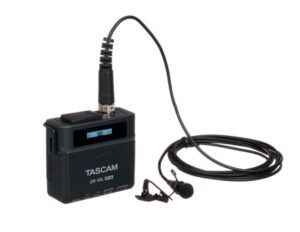 Mobiler Recorder mit Lavalier Mikrofon, das Tascam DR 10L